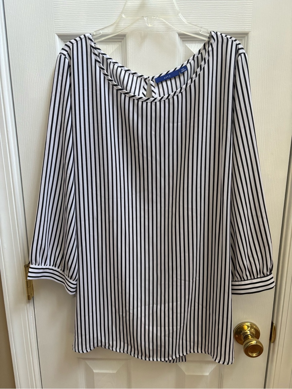 Apt 9 Woman’s Black & White Vertical Stripe Blouse w/ Back Tie, Size xxl, NWOT